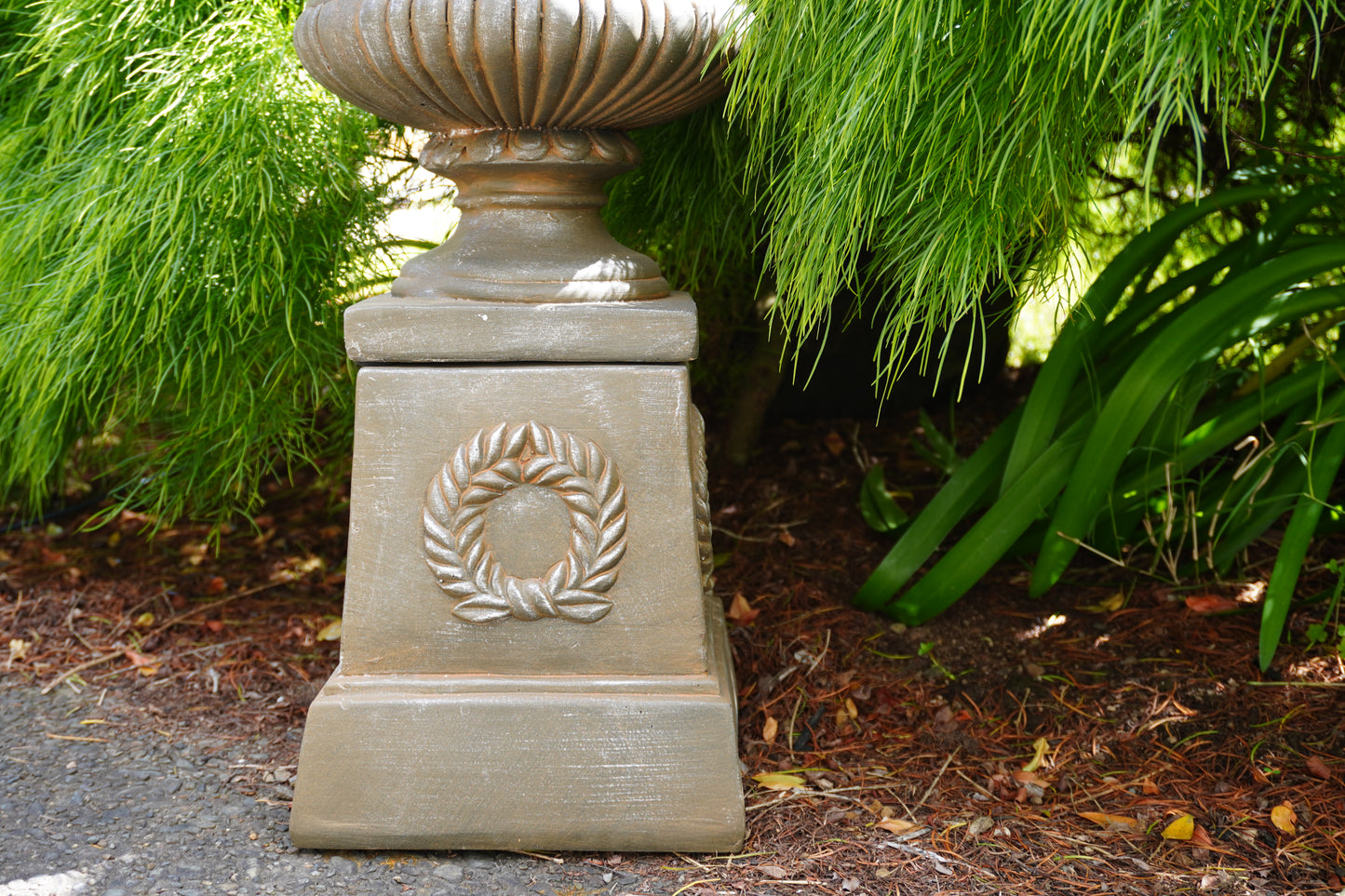 Laurel Medallion Urn & Plinth